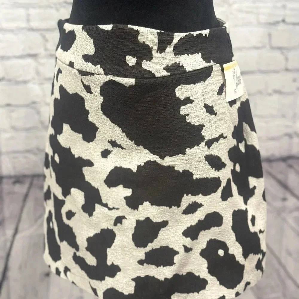 STRADIVARIUS SKIRT SZ 6